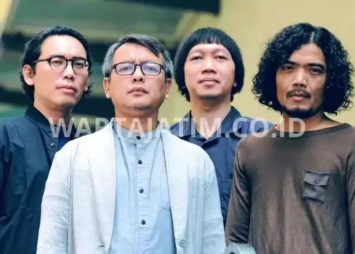 Merayakan Ketajaman Sosial Politik dalam Musik Efek Rumah Kaca.