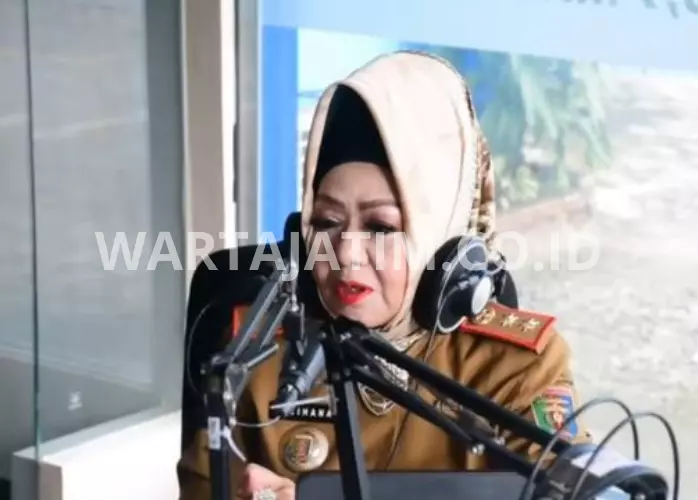 Gaya hijab Kadinkes Lampung Reihana ikut jadi sorotan warganet (Foto: screenshot IG @dinkeslampung).