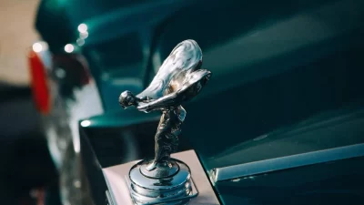 Biaya Ganti Oli Mobil Rolls-Royce: "Murah Banget!"