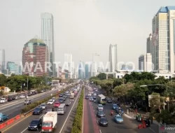 Berkendara Motor Bijak di Cuaca Panas: Kontrol Emosi, Aman Sampai Tujuan