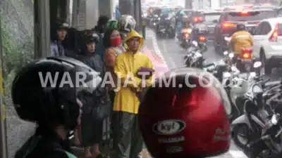 Musim hujan dan berkendara