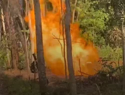 Heboh! Sumur Bor Warga di Pamekasan Keluar Semburan Api