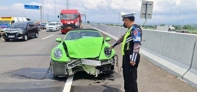 kecelakaan tol porong sidoarjo