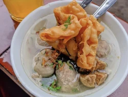 Bakso Solo Kidul Pasar Malang: Lokasi Strategis, Cita Rasa Autentik, Harga Ramah di Kantong