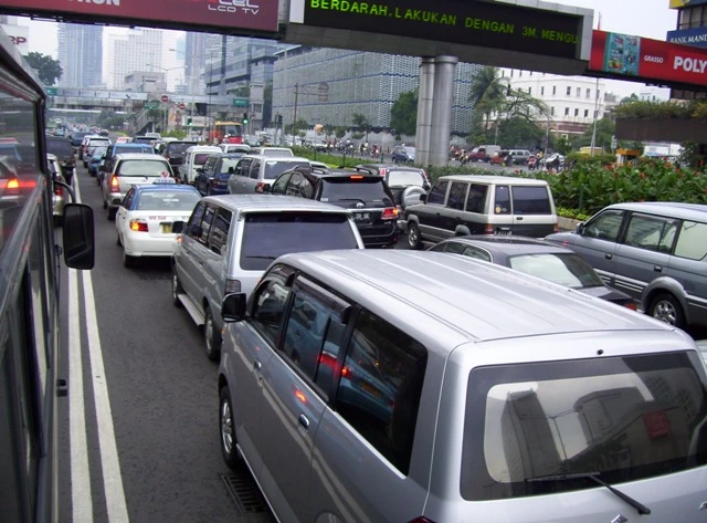 pelacak penerbangan Flightradar24