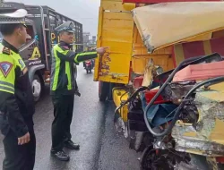 Tragis! Ini Kronologi Kecelakaan Beruntun Tiga Truk di Bululawang, Malang