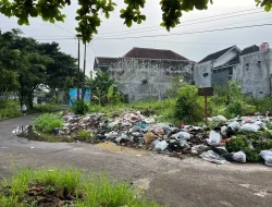 Lapangan Kebo Terbengkalai, Warga Kecewa!