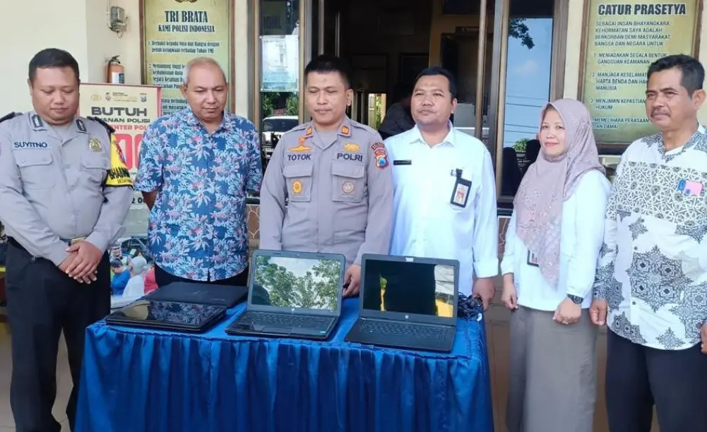 siswa mencuri laptop di Pagelaran Malang