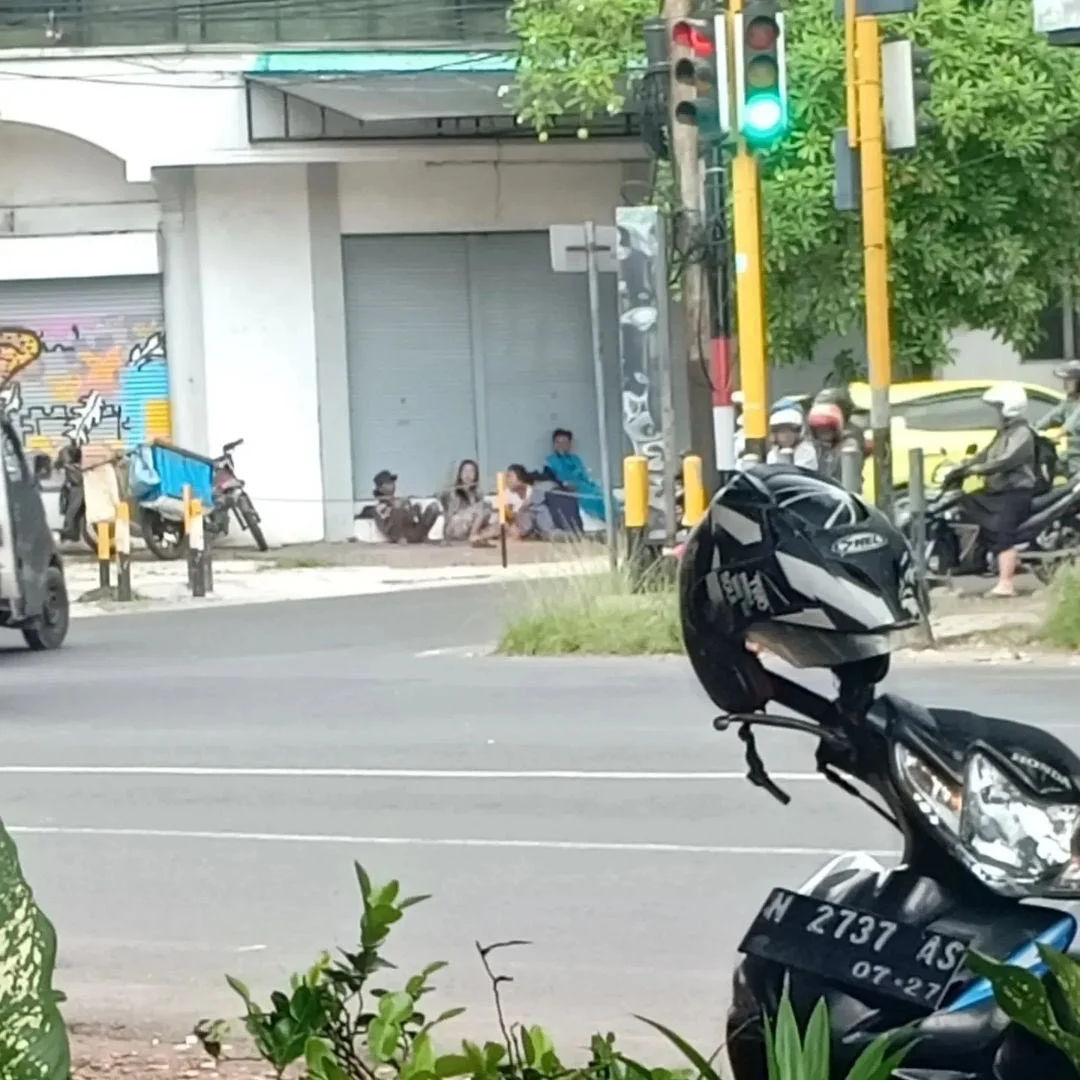 Pengemis Shift di Malang - Sumber: https://twitter.com/ | Dok Istimewa