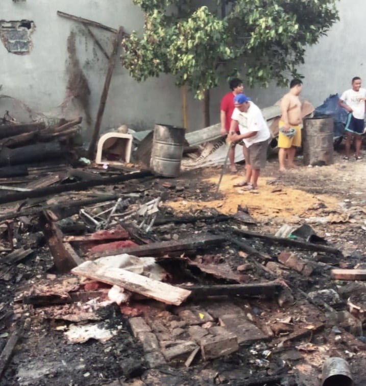 kebakaran sebuah warung di sidoarjo