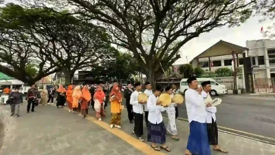 Arak-arakan Hadrah dari Fraksi PKS DRPD Kota Malang