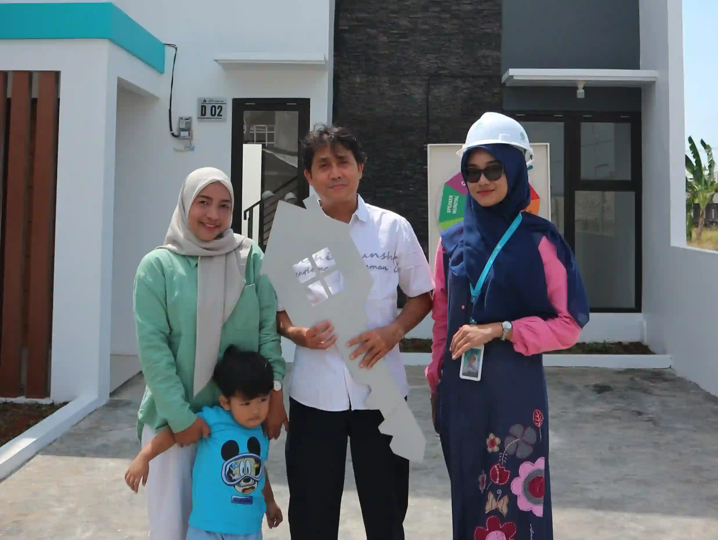 Customer Ahsana Property Syariah Tuban, serah terima kunci