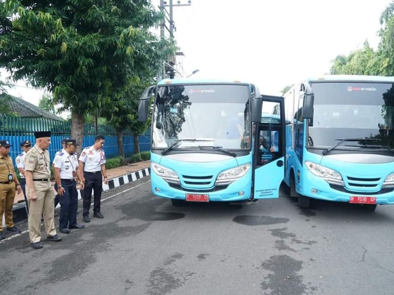 Dishub percepat perbaikan markah jalan pendukung Bus Transjatim rute Bangkalan-Surabaya.