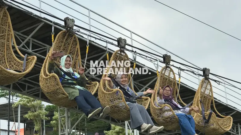 Keseruan Wahana Keranjang Sultan di Malang Dreamland (Dok. Malang Dreamland)