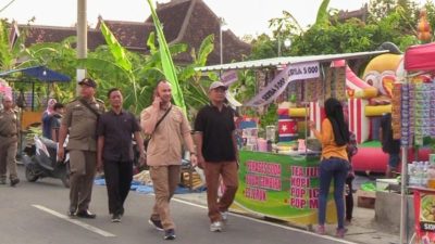 Badan Pengawas Pemilu Madiun Tinjau Alat Peraga Kampanye