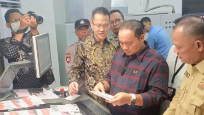 Ketua KPU RI Cek Pencetakan Surat Suara Pilkada 2024