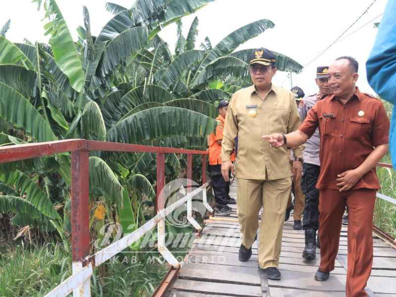 PJ Bupati Mojokerto Monitoring Pembangunan Jembatan Talun Brak