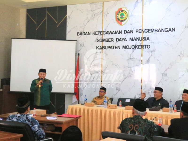 PJs Bupati Mojokerto Jazuli Buka Sarasehan Hukum