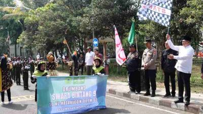 Plt Bupati Malang, secara resmi melepas Festival Drum Band GP Ansor Kabupaten Malang dalam rangka memperingati Hari Santri Nasional 2024