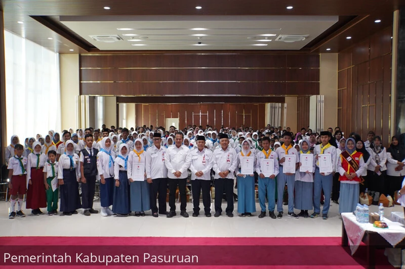 Ratusan Pengurus PMR dari 88 Lembaga Pendidikan di Kabupaten Pasuruan, Dikukuhkan.