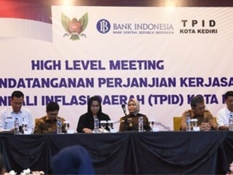 High Level Meeting Tim Pengendalian Inflasi Daerah (TPID) yang digelar di Grand Panglima Resto pada Selasa (19/11)