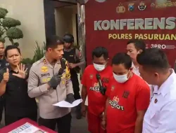 Dua Pria di Pasuruan Ditangkap Saat Asyik Main Judi Online di Teras Rumah