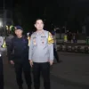 Kapolres Situbondo Pimpin Penyekatan untuk Cegah Gesekan Pendukung Paslon Pasca Quick Count