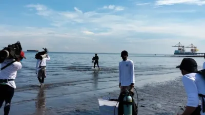 Diskan Probolinggo dan DKP Jatim gelar Underwater Clean Up di Pantai Bohay. Sumber : Istimewa.