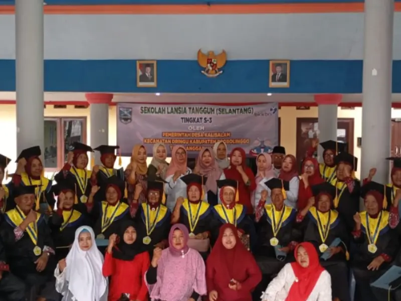 25 Siswa Selantang Desa Kalisalam Diwisuda. Sumber : Istimewa.