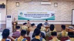 Penghargaan kepada kafilah Kabupaten Gresik yang meraih prestasi di ajang Musabaqah Tilawatil Quran (MTQ) ke-30 Provinsi Jawa Timur