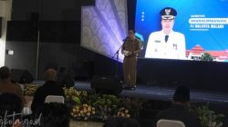 Menjelang Pilkada Serentak 2024, Pj. Wali Kota Malang ajak Ketua RW untuk sukseskan Pilkada 2024, tingkatkan partisipasi masyarakat.