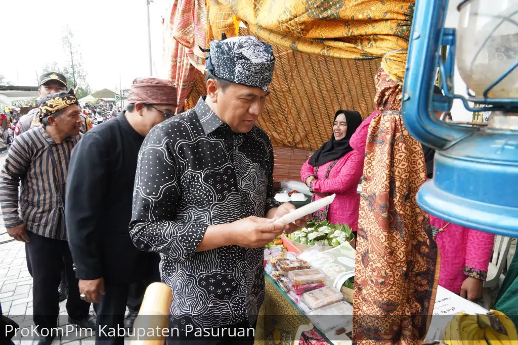 Pj. Bupati Pasuruan: Potensi Desa Andonosari Luar Biasa. Semoga Pasar Desa Semakin Majukan Perekonomian Warga