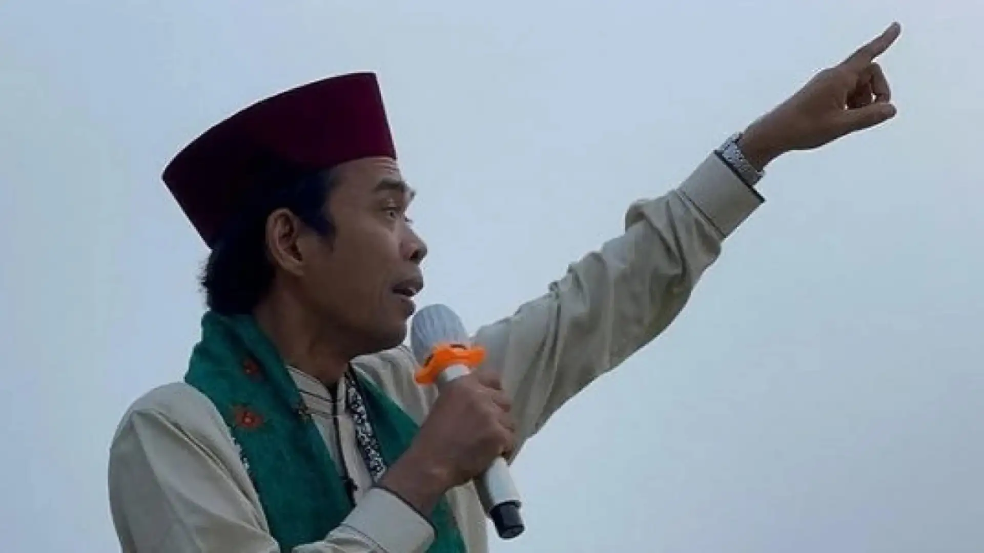 Cari tahu informasi terbaru tentang biaya mengundang Ustadz Abdul Somad 2025, termasuk tarif untuk acara di Jakarta, Surabaya, dan pengajian lainnya.