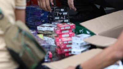 Opsgab Gempur Rokok Ilegal di Malang menyita 29.140 batang. Satpol PP dan Bea Cukai berkomitmen memberantas peredaran rokok ilegal.