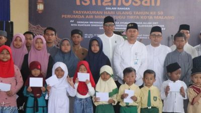 HUT ke-50 Perumda Tugu Tirta dirayakan dengan istigasah, santunan anak yatim, dan komitmen mengalirkan manfaat bagi masyarakat.