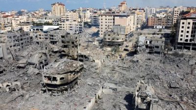 Warga Gaza merayakan pengumuman gencatan senjata antara Israel dan Hamas, yang akan dimulai pada 19 Januari 2025. Perayaan ini menyusul kesepakatan yang mengakhiri lebih dari 15 bulan konflik.