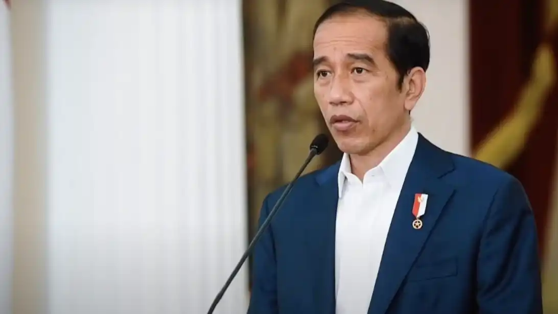 Jokowi bantah tuduhan kejahatan terorganisasi dan korupsi yang menimpa dirinya, sebut nominasi OCCRP sebagai fitnah.