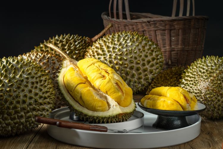 Ilustrasi durian Vietnam yang diekspor ke China, menunjukkan lonjakan permintaan dan kualitas produk yang tinggi.