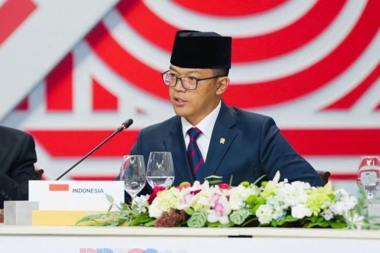 Indonesia resmi menjadi anggota BRICS, menegaskan perannya di kancah internasional. Simak pernyataan Menteri Luar Negeri Sugiono!