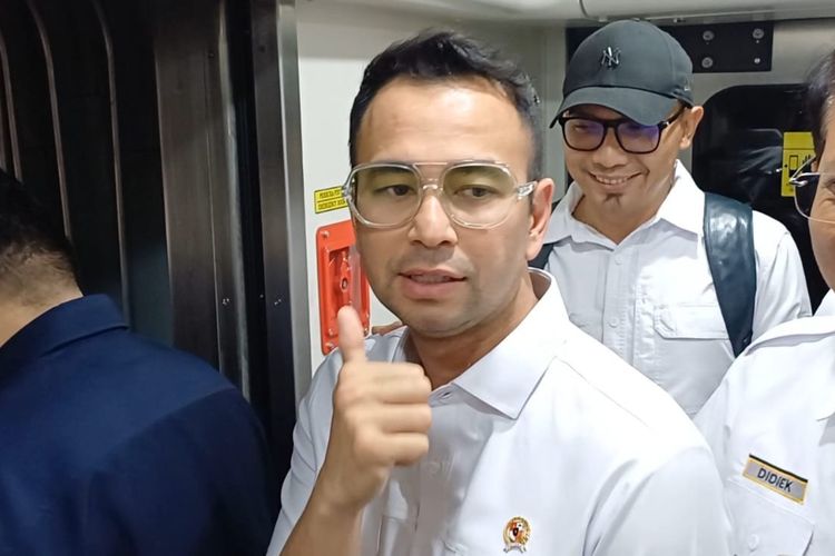 Raffi Ahmad memberikan klarifikasi mengenai insiden mobil berpelat RI 36 yang viral.