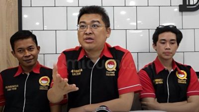 Pengacara Alvin Lim meninggal dunia di RS Mayapada Tangerang akibat sakit ginjal. Ucapan duka cita mengalir dari berbagai kalangan.