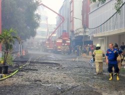 Kebakaran Hebat Melanda Glodok Plaza, Sejarah dan Pemilik Mal Legendaris Terungkap!