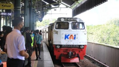 Kereta Api Kini Lebih Cepat! Temukan Jadwal Baru yang Mengubah Perjalanan Anda!