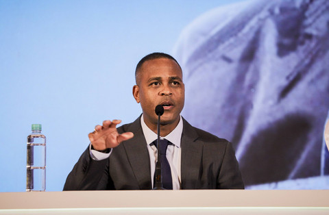 Patrick Kluivert Terpesona dengan Stadion Utama Gelora Bung Karno, Apa yang Dia Katakan tentang Masa Depan Timnas Indonesia?